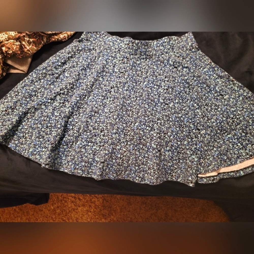 Flowy skater skirt